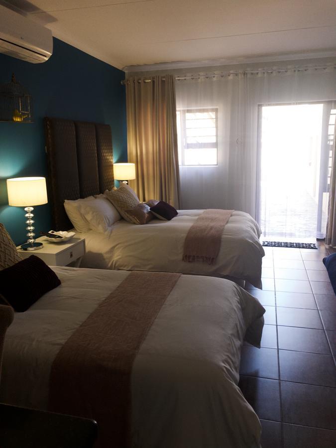 The Hedge Guesthouse Kuruman Exterior foto